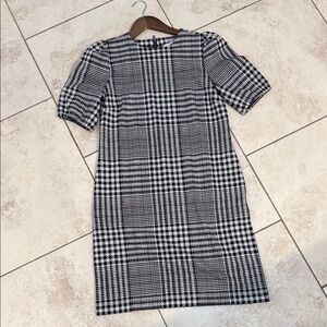 LOFT Black and White Puff Sleeve Sheath Dress